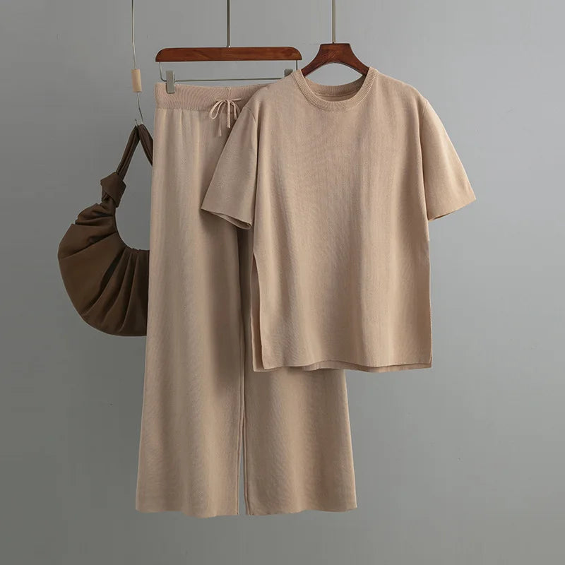 Pants and blouse set