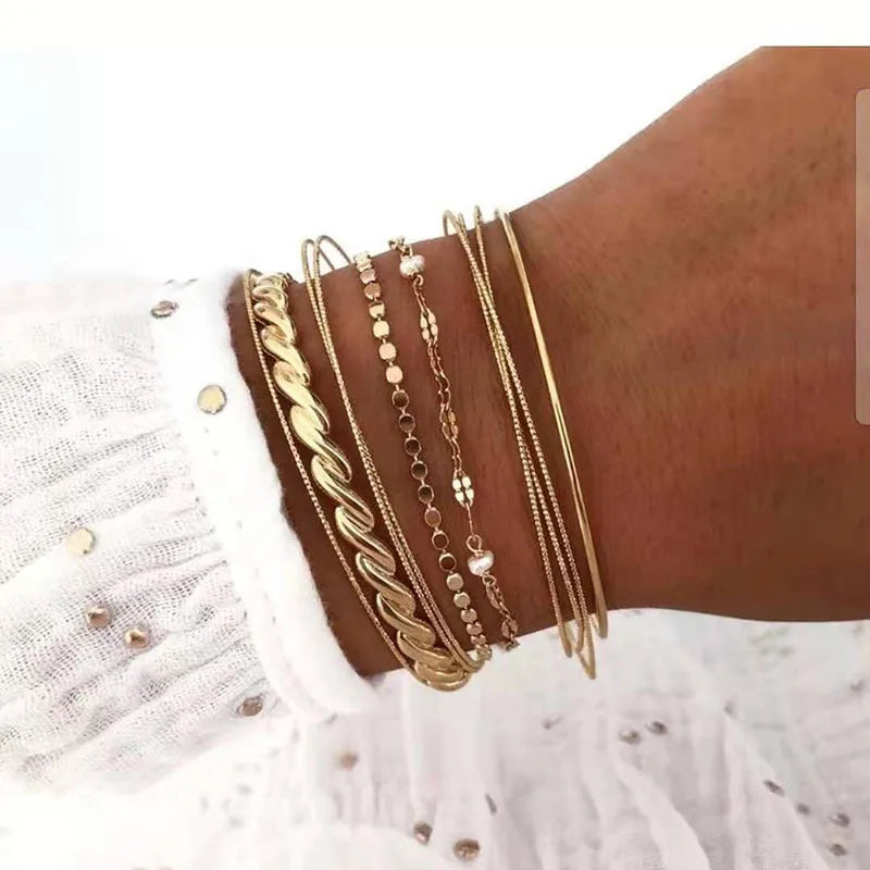stunning knit bracelet