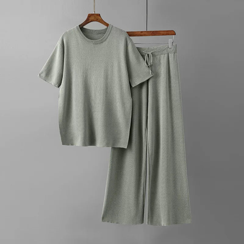 Pants and blouse set