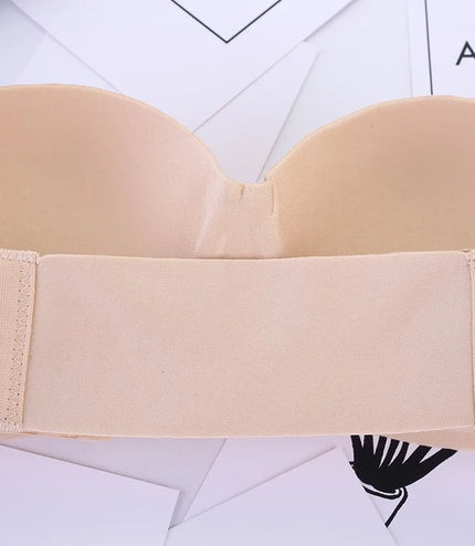 Confidence &amp; Comfort: The Ultimate Strapless Push-Up Bra!