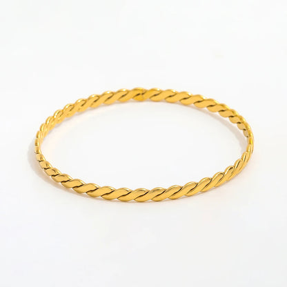 stunning knit bracelet