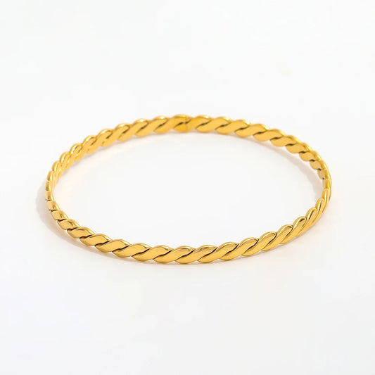 stunning knit bracelet