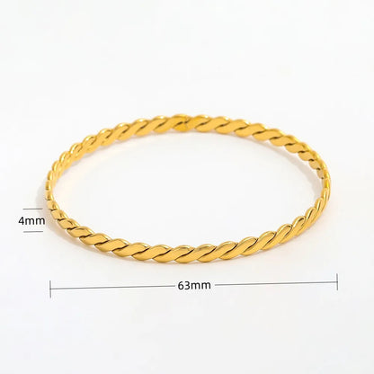 stunning knit bracelet