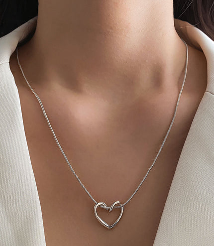 Niche Hollow Heart Necklace For Women