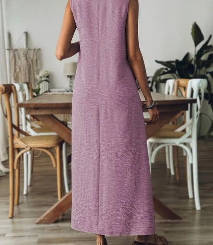 Fashion Design For Women'S Spring And Summer Clothing Featuring A V-Neck